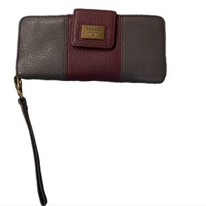 Fossil Wallet Wristlet, gray and wine colored leather